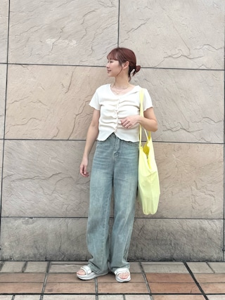 「titivate(ティティベイト)のフロントギャザー半袖トップス(Tシャツ/カットソー)」を使った、ちょこびさん(レディース・154cm)の秋コーディネート