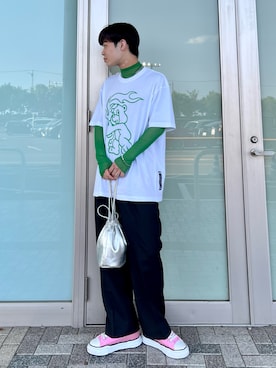 「LMCのアイテム（トップス）」を使った、りおさん（メンズ・177cm）の夏コーディネート