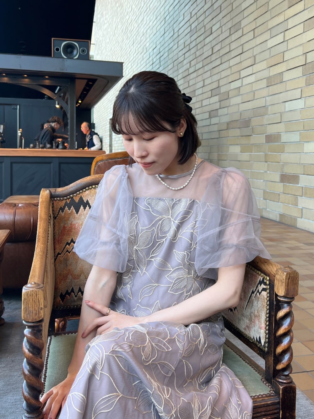 「結婚式 ワンピース、結婚式コーデ、結婚式スタイル、結婚式 ドレス、オケージョンスタイル、オケージョンワンピース、オケージョンドレス、お呼ばれスタイル、お呼ばれドレス、お呼ばれワンピ」｜「Dorry Dollのリリーパターンレースドレス（ドレス、グレー系）」を使った、Momoさん（レディース・160cm）の春コーディネートの1枚目の写真