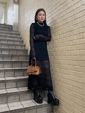 「EMODA（エモダ）のアイテム（チャーム）」を使った、久道理沙さん（レディース・160cm）の秋コーディネート