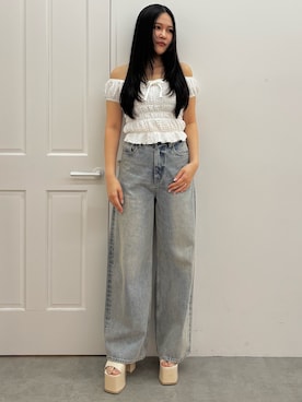 「EMODA（エモダ）のスキンラインバルキーサンダル（サンダル、ホワイト系）」を使った、久道理沙さん（レディース・160cm）の春コーディネート