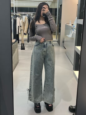 「EMODA（エモダ）のアイテム（パンツ）」を使った、久道理沙さん（レディース・160cm）の春コーディネート