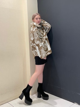 「EMODA（エモダ）のアイテム（その他トップス）」を使った、久道理沙さん（レディース・160cm）の秋コーディネート