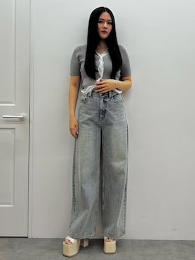 「EMODA（エモダ）のスキンラインバルキーサンダル（サンダル、ホワイト系）」を使った、久道理沙さん（レディース・160cm）の春コーディネート