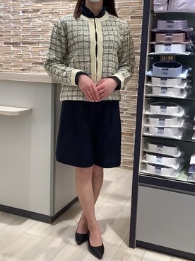 「オフホワイト」｜「アイテム（ノーカラージャケット）」を使った、BRICK HOUSE by Tokyo Shirts 青森エルム店さん（レディース・160cm）の冬コーディネート