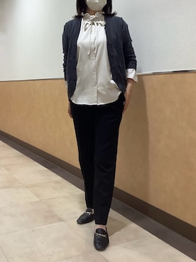 「TOKYO SHIRTS（トウキョウシャツ）のニット アンチピリング 裾丸 Vネック カーディガン 長袖 レディース（カーディガン/ボレロ、グレー系）」を使った、BRICK HOUSE by Tokyo Shirts 青森エルム店さん（レディース・171cm）の秋コーディネート