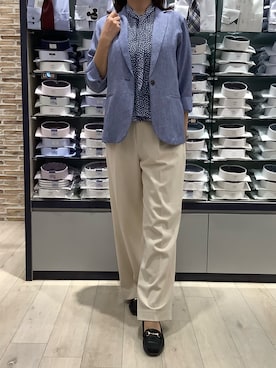 「オフホワイト」｜「アイテム（ジャケット/アウター）」を使った、BRICK HOUSE by Tokyo Shirts 青森エルム店さん（レディース・164cm）の春コーディネート