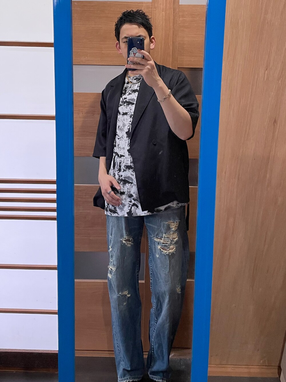 「おしゃれさんと繋がりたい、いいね・save・フォローありがとうございます🥰、ベリーショート、休日スタイル」｜「HAREの【SETUP対応】タイロッケンシャツジャケット(HARE)（シャツ/ブラウス、ブラック系）」を使った、tsr1116さん（メンズ・177cm）の春コーディネートの1枚目の写真