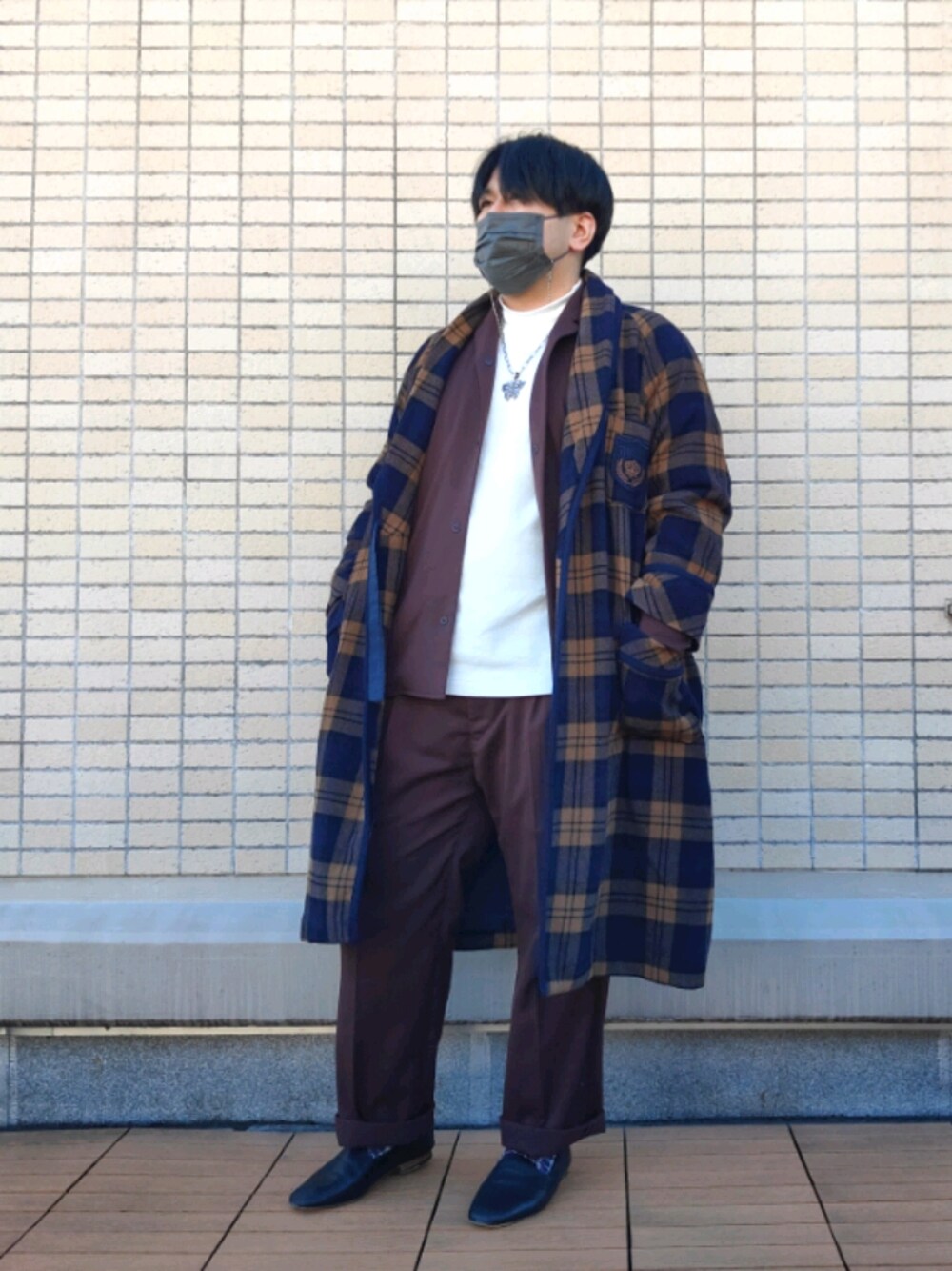 「クリスマスに着たい服、休日スタイル、セットアップ、ガウンコート、きれいめカジュアル、キレイめ、チェック、チェック柄に恋してる、インディアンジュエリー、古着MIX、モックネック、UNIQLO」｜「UNIQLOのソフトタッチハイネックT（長袖）（Tシャツ/カットソー、ホワイト系）」を使った、you_woodsさん（メンズ・170cm）の冬コーディネートの1枚目の写真