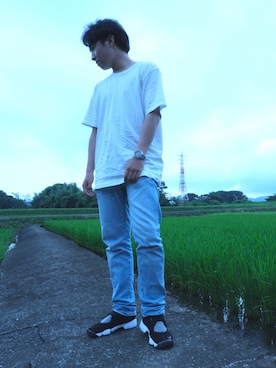 「UNIQLO（ユニクロ）のアイテム（デニムパンツ、ブルー系）」を使った、ユウキさん（メンズ・171cm）の夏コーディネート