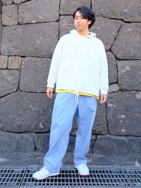 「TIGORA（ティゴラ）のアイテム（トップス）」を使った、ユウキさん（メンズ・171cm）の秋コーディネート