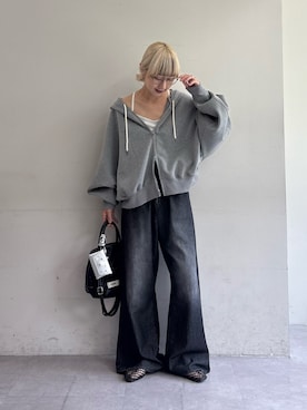 「CIAOPANIC TYPY（チャオパニックティピー）の【新色登場/美脚見え/3サイズ展開】柔らかルーズフレアイージーパンツ（デニムパンツ、ブラック系）」を使った、ayakaさん（レディース・158cm）の夏コーディネート
