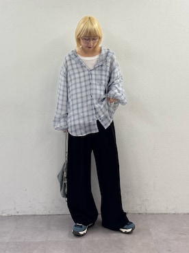 「アイテム（ショルダーバッグ、グレー系）」を使った、ayakaさん（レディース・158cm）の夏コーディネート
