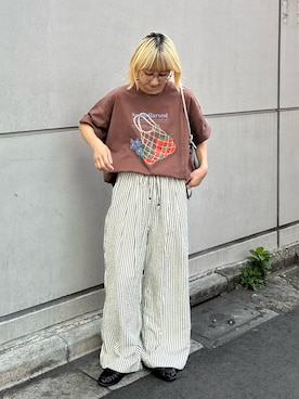 「CIAOPANIC TYPY（チャオパニックティピー）の【UNISEX】【プラスサイズあり】ストライプイージーパジャマパンツ（その他パンツ、ホワイト系）」を使った、ayakaさん（レディース・158cm）の春コーディネート
