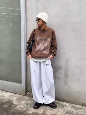 「アイテム（スウェットパンツ）」を使った、ayakaさん（レディース・158cm）の秋コーディネート