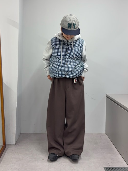 【UNISEX】アシッドウォッシュ加工ロゴジップパーカー