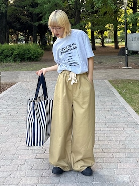 「CIAOPANIC TYPY（チャオパニックティピー）の【UNISEX】【プラスサイズあり】接触冷感配色ステッチカーブパンツ（チノパンツ、ベージュ系）」を使った、ayakaさん（レディース・158cm）の春コーディネート