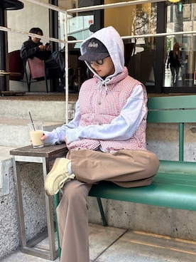 「アイテム（ベスト、レッド系）」を使った、ayakaさん（レディース・158cm）の秋コーディネート