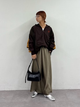 「アイテム（ジャージ）」を使った、ayakaさん（レディース・158cm）の秋コーディネート