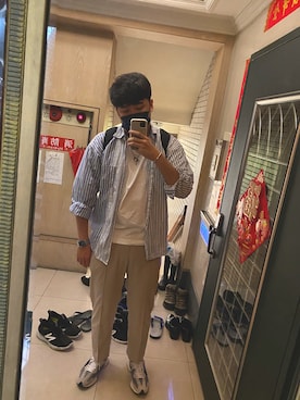「plain-me（プレインミー）のアイテム（スラックス）」を使った、Vince    Hsuさん（メンズ・178cm）の夏コーディネート