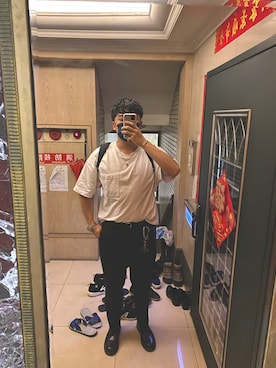 「plain-me（プレインミー）のアイテム（スラックス）」を使った、Vince    Hsuさん（メンズ・178cm）の夏コーディネート