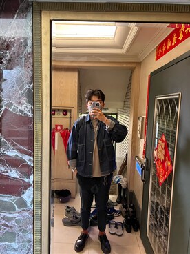 「plain-me（プレインミー）のアイテム（チノパンツ）」を使った、Vince    Hsuさん（メンズ・178cm）の秋コーディネート