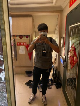 「plain-me（プレインミー）のアイテム（チノパンツ）」を使った、Vince    Hsuさん（メンズ・178cm）の秋コーディネート