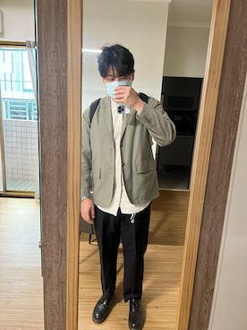「plain-me（プレインミー）のアイテム（スラックス）」を使った、Vince    Hsuさん（メンズ・178cm）の冬コーディネート