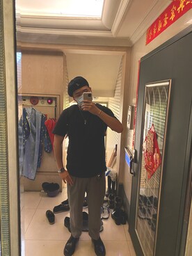 「plain-me（プレインミー）のアイテム（スラックス）」を使った、Vince    Hsuさん（メンズ・178cm）の秋コーディネート