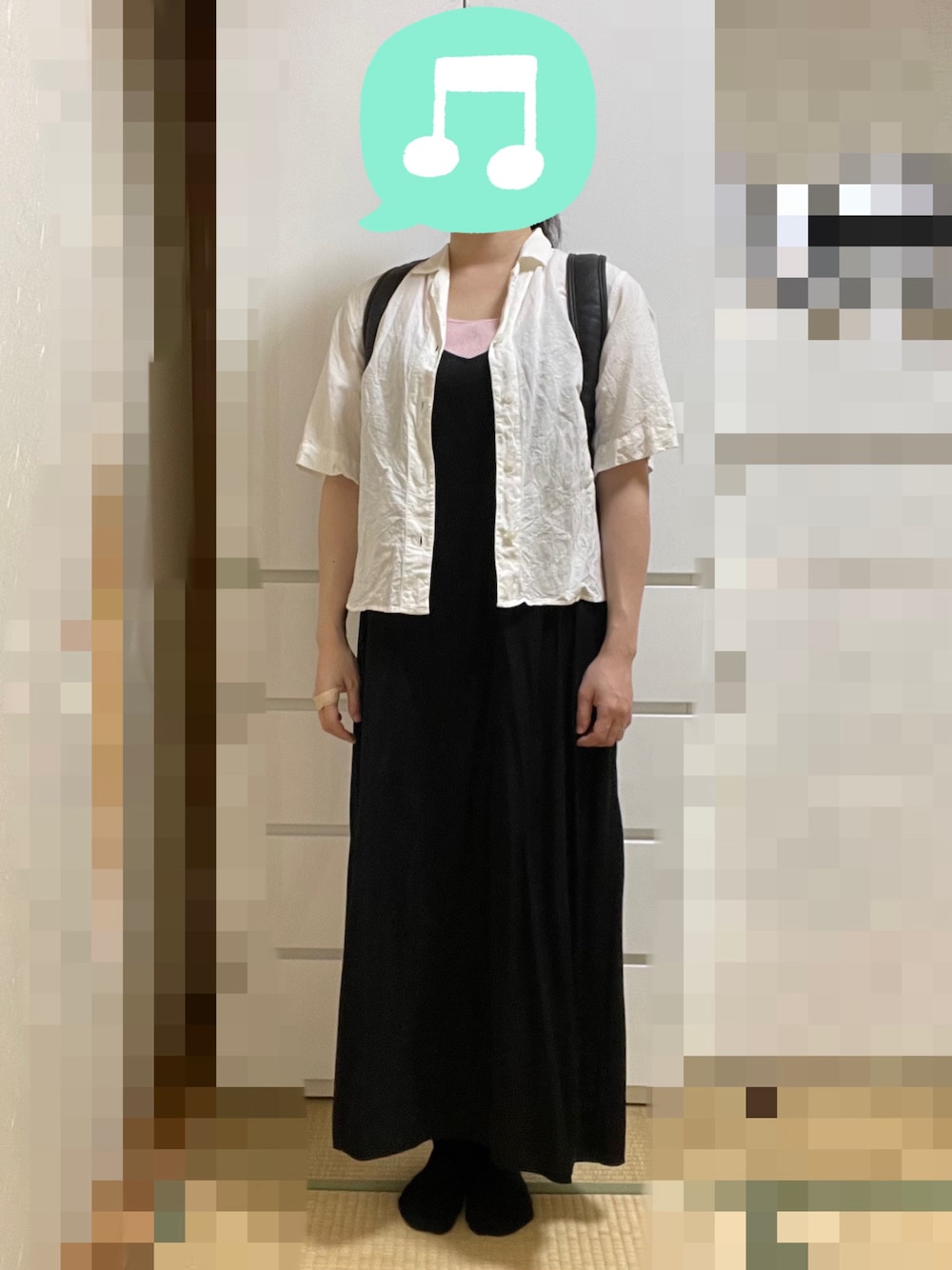 「タンクトップ、ワンピース、キャミワンピ、シャツスタイル、レインブーツ、リュック、室内でごめんなさい、UNIQLO、プチプラ」｜「GUのリブスクエアネックニットタンクトップ　Mサイズ（タンクトップ、ピンク系）」を使った、むぅたさん（レディース・159cm）の夏コーディネートの1枚目の写真