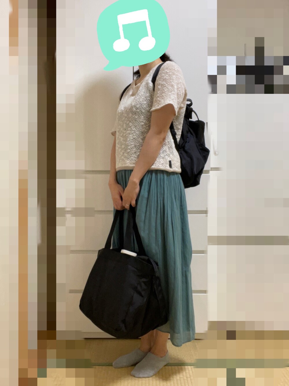 「ワンピース、リュック、スニーカー、グリーン、室内でごめんなさい、夏コーデ」｜「KBFのギャザーマキシタンクワンピース（ワンピース、グリーン系）」を使った、むぅたさん（レディース・159cm）の夏コーディネートの1枚目の写真