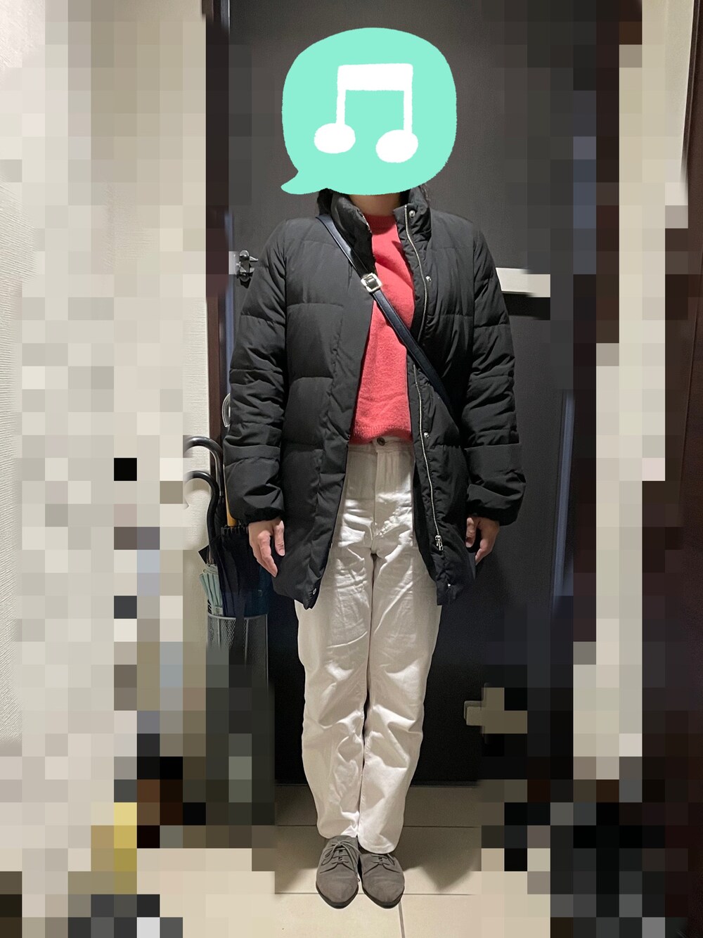 「ニット、シンプルコーデ、プチプラ、デニム、ピンク」｜「UNIQLOのプレミアムラムクルーネックセーター　Lサイズ（ニット/セーター、ピンク系）」を使った、むぅたさん（レディース・159cm）の冬コーディネートの1枚目の写真