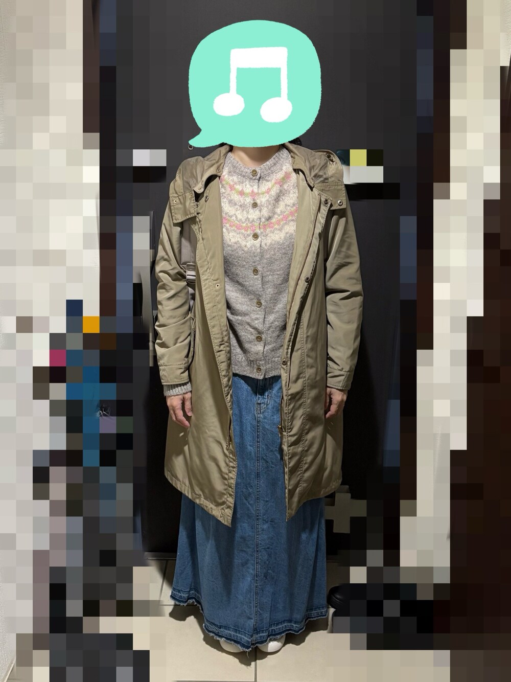 「プチプラ、ニット、カーディガン、デニム、スカート、スニーカー、マウンテンパーカー、リュック」｜「UNIQLOのジャガードカーディガン(長袖)（カーディガン/ボレロ、ベージュ系）」を使った、むぅたさん（レディース・159cm）の冬コーディネートの1枚目の写真