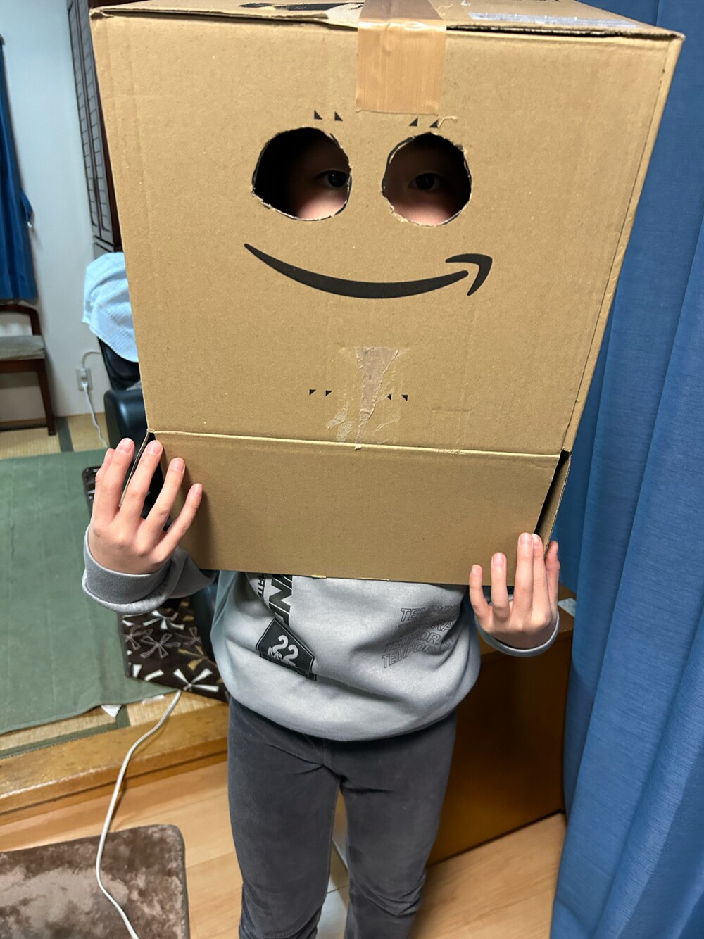 「Amazon」｜「Amazonのアイテム（コスチューム/パーティーグッズ、ベージュ系）」を使った、ゆっけさん（キッズ・135cm）の冬コーディネートの1枚目の写真