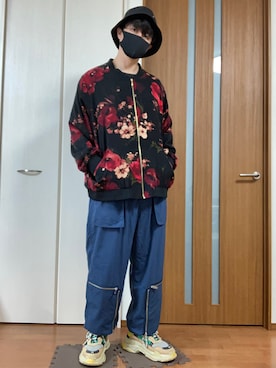 「バラ柄」｜ゆっけさん（メンズ・174cm）の冬コーディネート