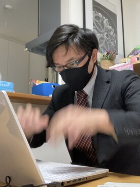 「MICHIKO LONDON（ミチコ ロンドン）のアイテム」を使った、ゆっけさん（メンズ・174cm）の春コーディネート