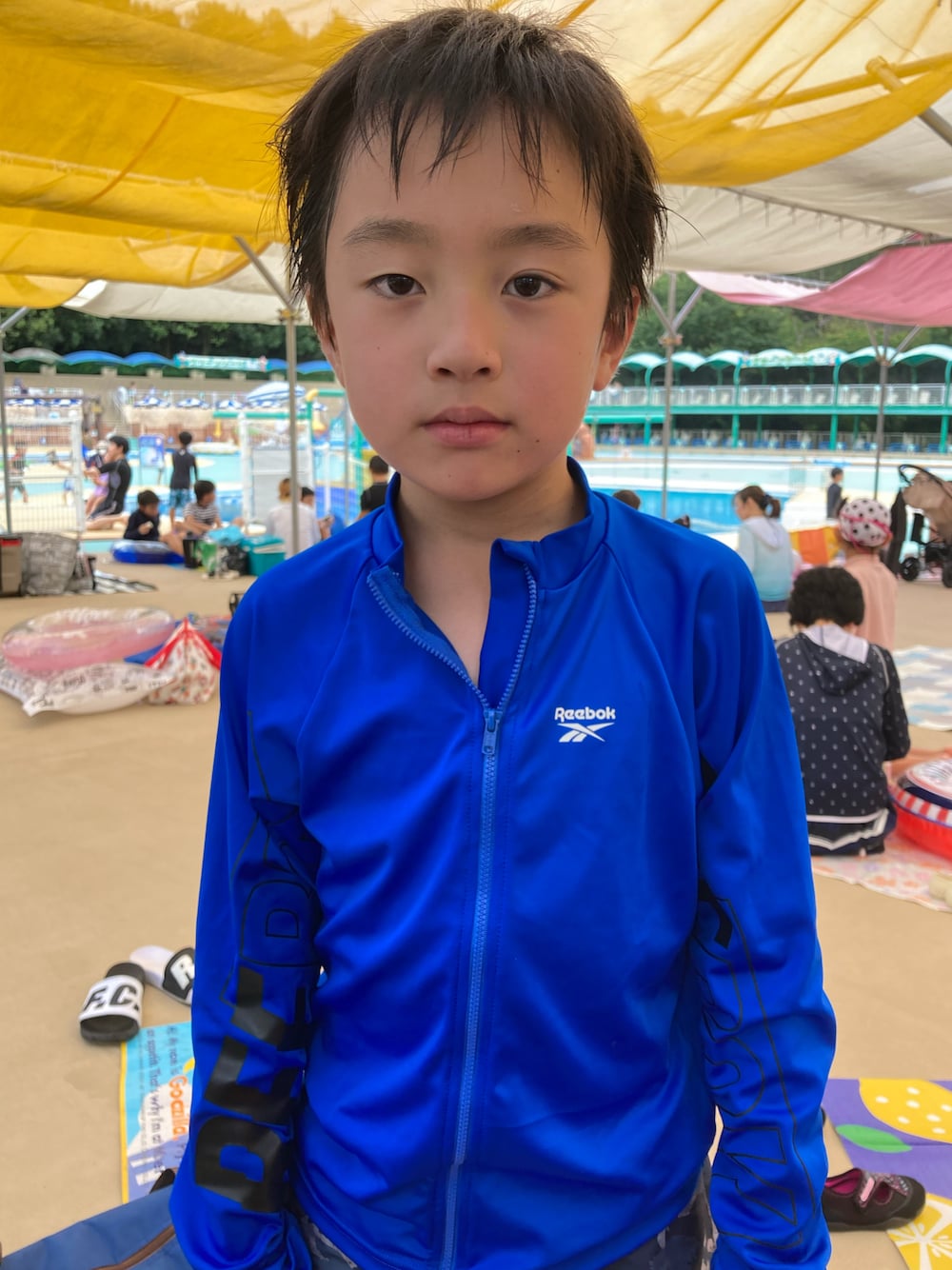 「ラッシュガード」｜「Reebokのアイテム（ラッシュガード、ブルー系）」を使った、ゆっけさん（キッズ・125cm）の夏コーディネートの1枚目の写真