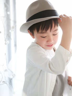 「スタジオ衣装のアイテム（シャツ/ブラウス、ホワイト系）」を使った、ゆっけさん（キッズ・145cm）の春コーディネート