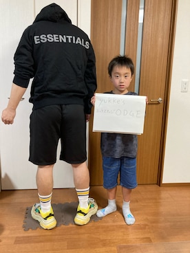 「FOG ESSENTIALS（エフオージーエッセンシャルズ）のアイテム（パーカー、ブラック系）」を使った、ゆっけさん（キッズ・145cm）の夏コーディネート