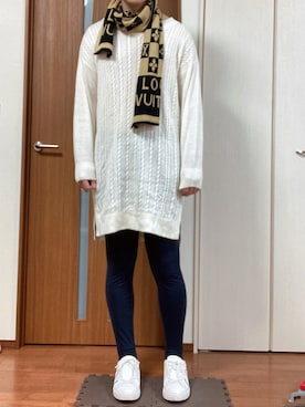 「LOUIS VUITTON（ルイヴィトン）のアイテム（マフラー、ベージュ系）」を使った、ゆっけさん（キッズ・145cm）の冬コーディネート