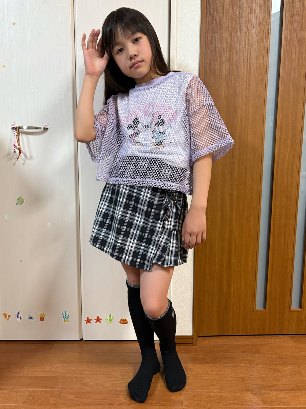 「メッシュニット」｜「Disneyのアイテム（カーディガン/ボレロ、パープル系）」を使った、ゆっけさん（キッズ・139cm）の春コーディネートの1枚目の写真