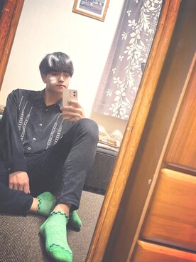 「古着のアイテム（シャツ/ブラウス、ブラック系）」を使った、RYUさん（メンズ・179cm）の秋コーディネート