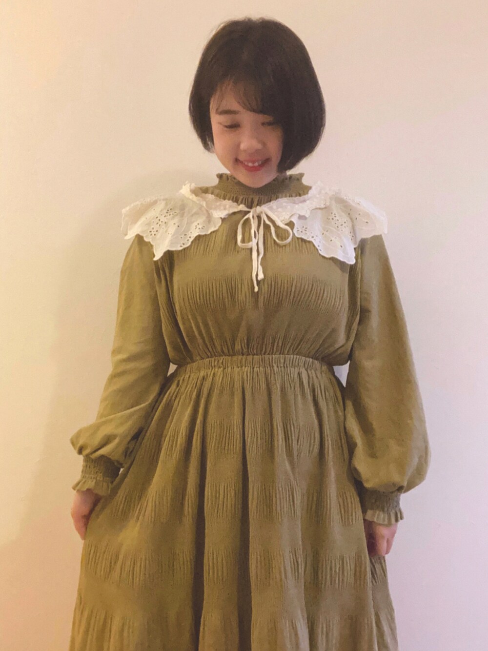 「SM2、付け襟、サマンサ モスモス(Samansa Mos2)、Samansa Mos2、秋コーデ、シンプルガーリー」｜「Samansa Mos2のレイヤードレース付け襟（付け襟、ホワイト系）」を使った、き む ら ゆ りさん（レディース・152cm）の秋コーディネートの1枚目の写真
