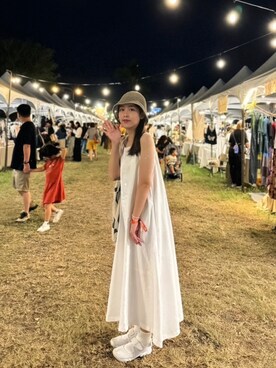 「NIKE」｜「アイテム（ジャンパースカート）」を使った、Rika       さん（レディース・160cm）の秋コーディネート