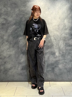 「PAGEBOY（ページボーイ）のDisney【ふしぎの国のアリス】ルーズT（Tシャツ/カットソー、グレー系）」を使った、　Ayuさん（レディース・157cm）の夏コーディネート