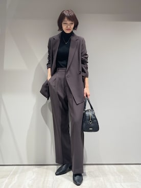 「オフィススタイル」｜「アイテム（パンツ）」を使った、MACHIさん（レディース・167cm）の秋コーディネート