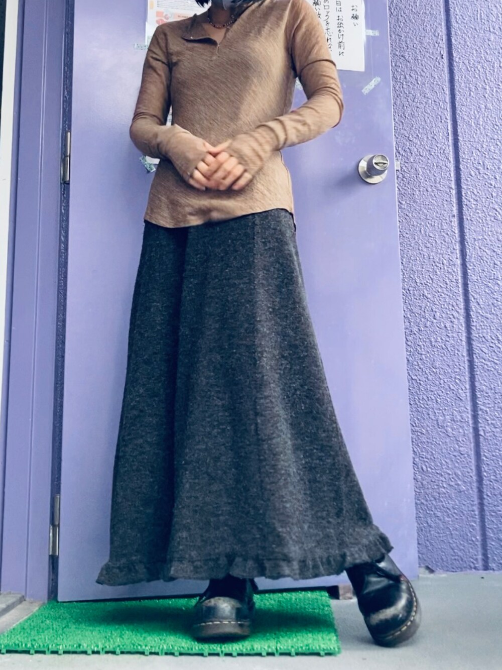 「Littlesuzie」｜「littlesuzieのアイテム（トップス、ベージュ系）」を使った、 まいさん（レディース・154cm）の冬コーディネートの1枚目の写真