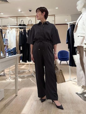 「NOLLEY’S（ノーリーズ）の《セットアップ対応》ウォッシャブルイージーツイルシャツ（シャツ/ブラウス、グレー系）」を使った、minaさん（レディース・157cm）の春コーディネート