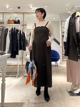 「アイテム（イヤリング）」を使った、minaさん（レディース・157cm）の秋コーディネート