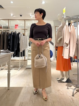 「アイテム（イヤリング）」を使った、minaさん（レディース・157cm）の秋コーディネート